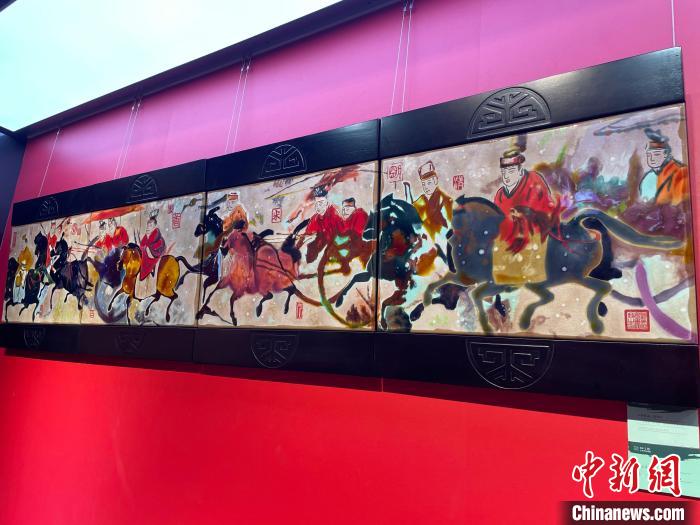 国家艺术基金“洛阳三彩艺术作品巡展”北京站开幕